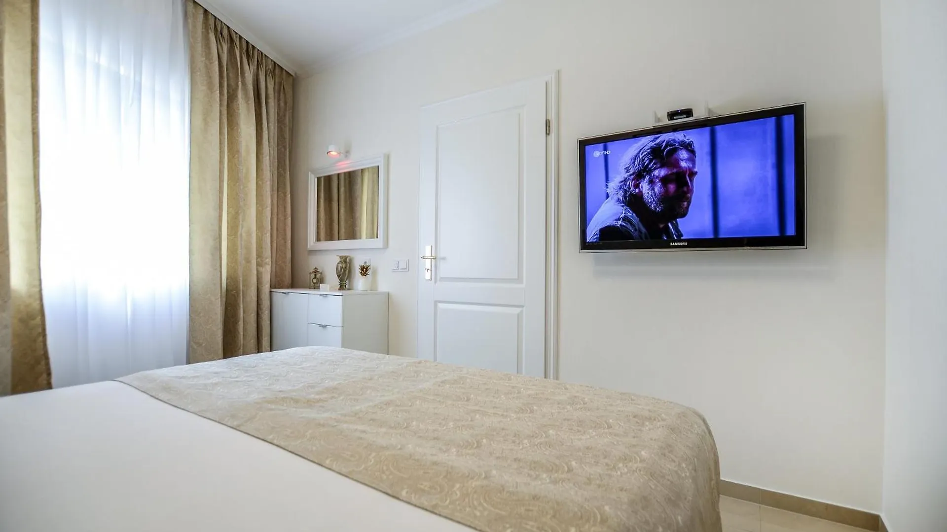 Stylisch Und Schick, Neue Wohnung, U-Bahn 2 Minuten Kolonia Apartament